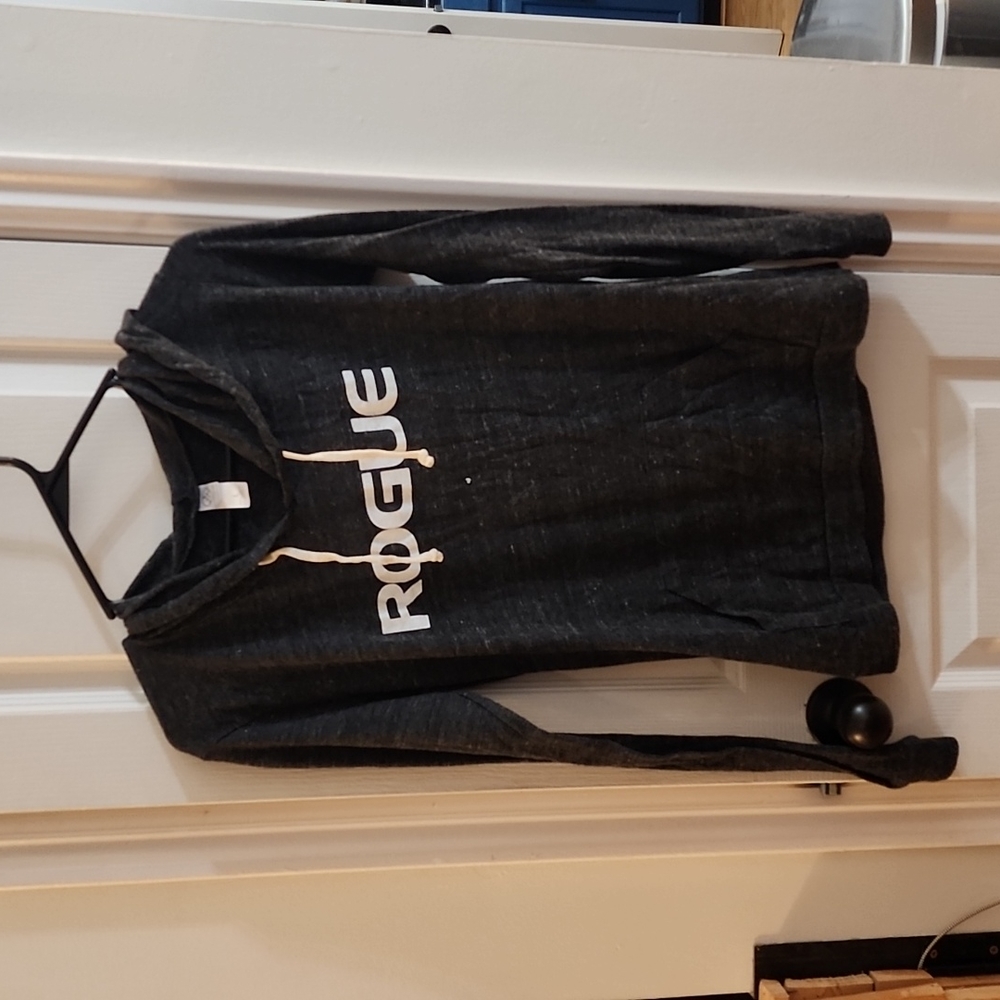Rogue Pullover